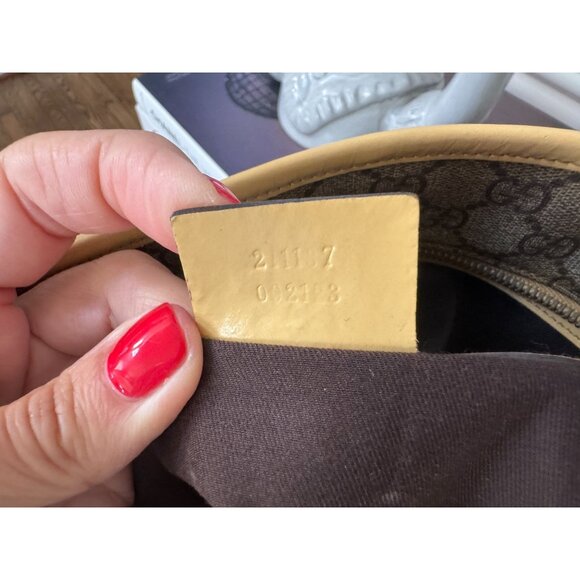 Gucci Supreme Joy Tote Bag - Picture 11 of 12